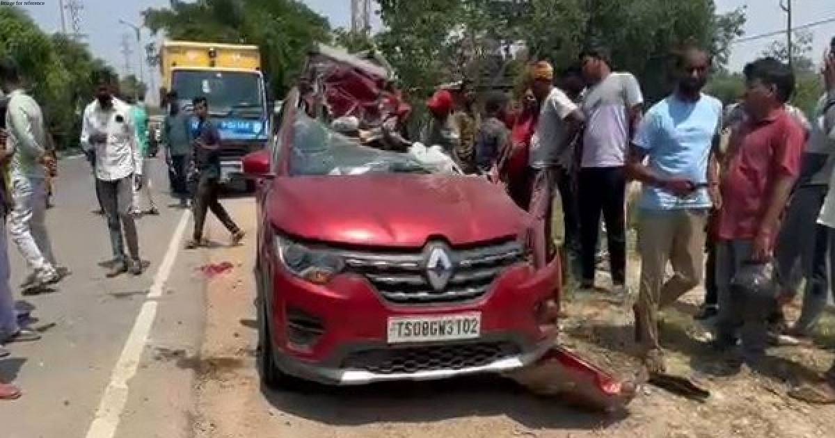Hyderabad: 3 killed after car rams into stationary truck